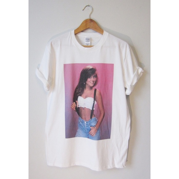 Kelly Kapowski Graphic T-shirt
